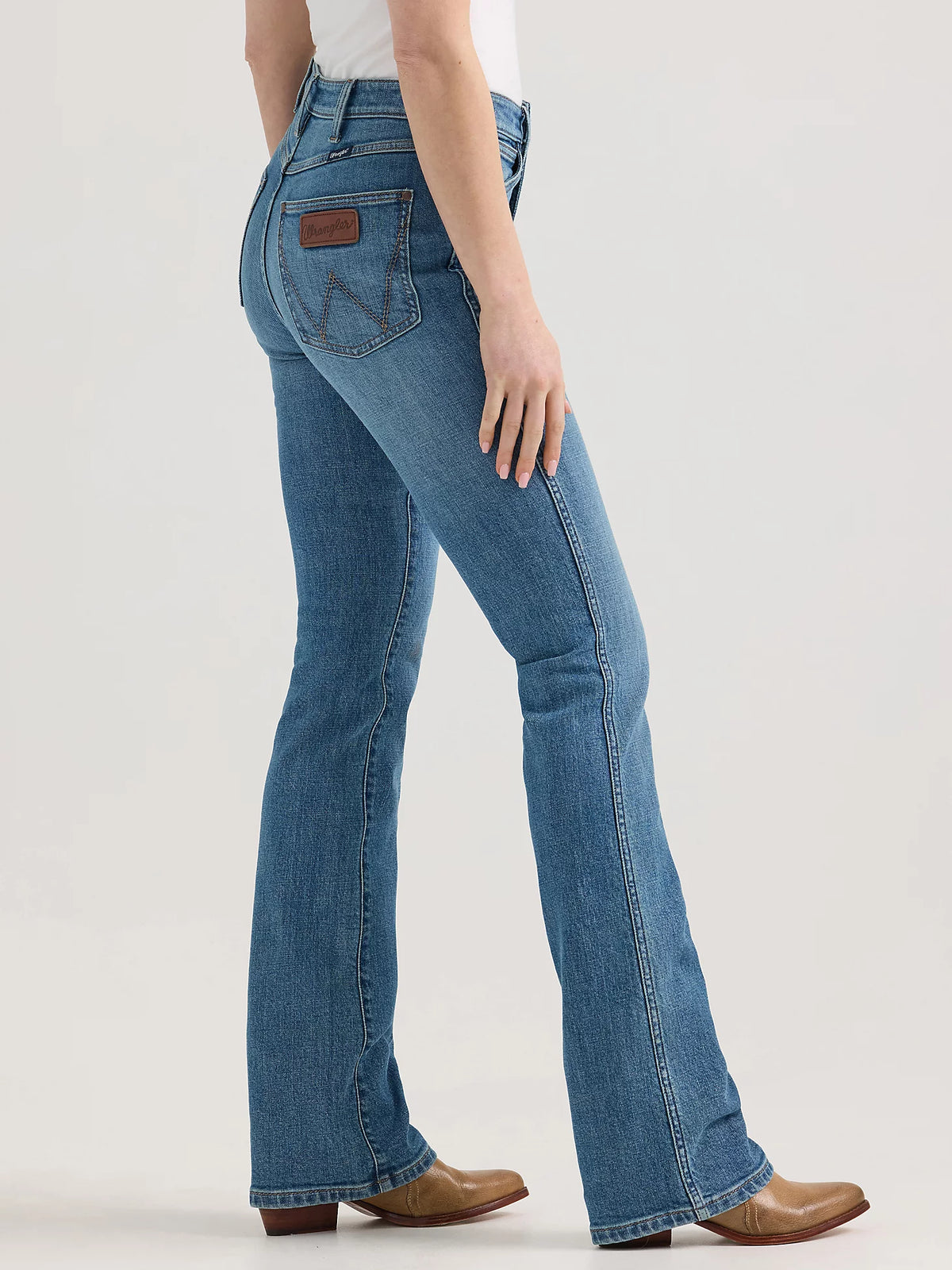 メル59359 Women's Wrangler Retro Bailey High Rise Bootcut Jean #112359359