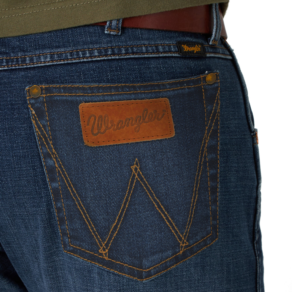 Men's Wrangler Retro Slim Straight Jean #88MWZPF