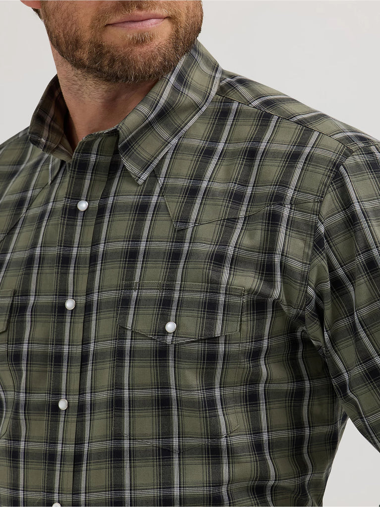 Men's Wrangler Wrinkle Resist Snap Front Shirt #112355360