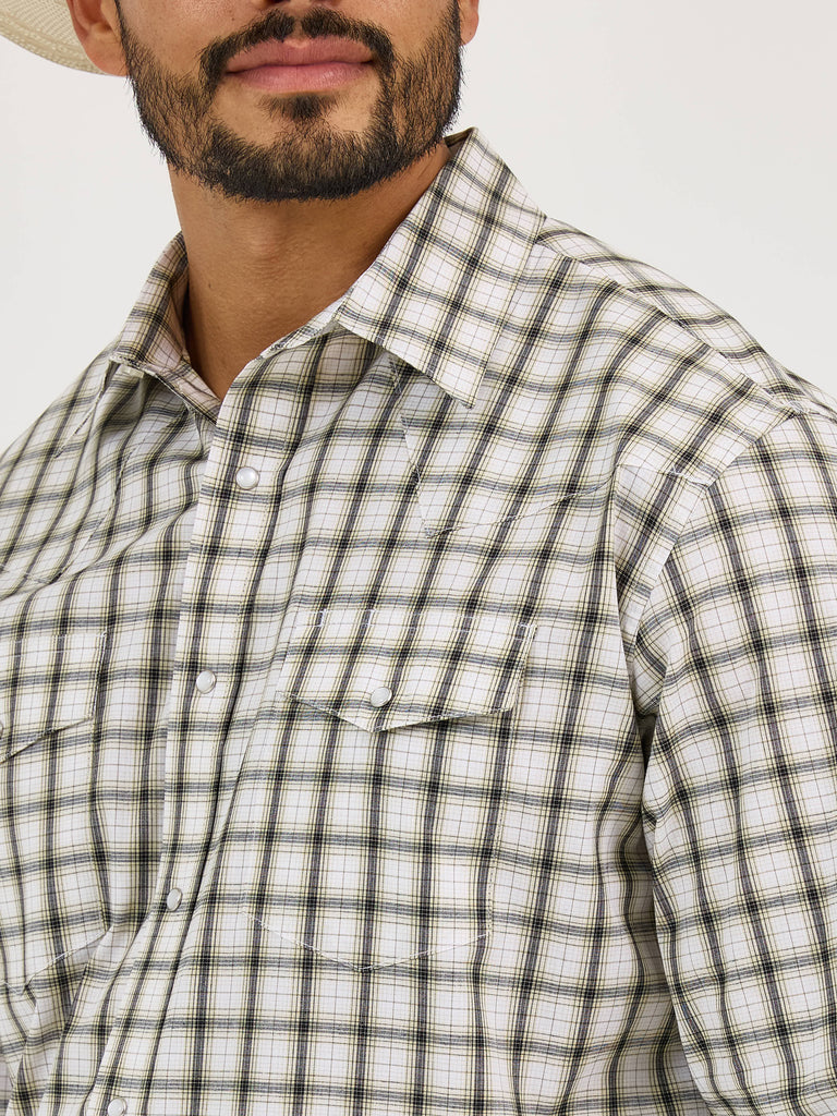 Men's Wrangler Wrinkle Resist Snap Front Shirt #112365850X