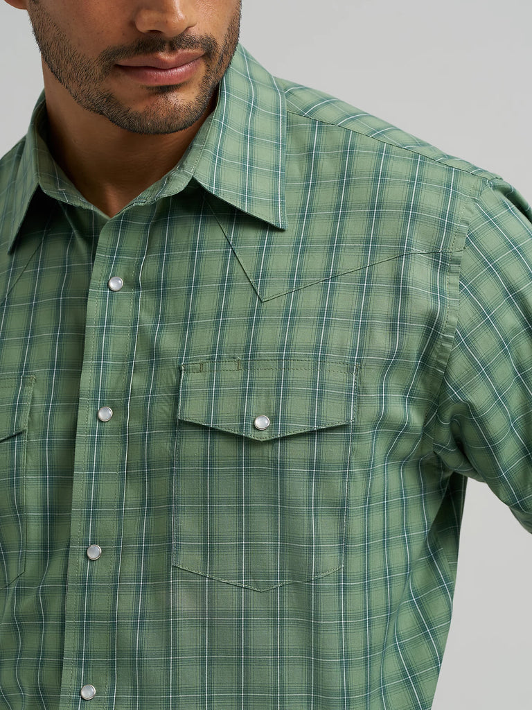 Men's Wrangler Wrinkle Resist Snap Front Shirt #112367712