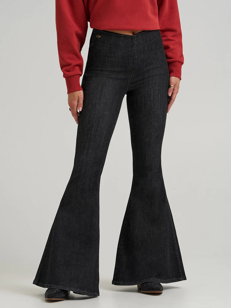 Women's Wrangler X Lainey Wilson Pull On Bell Bottom Jean #112370416