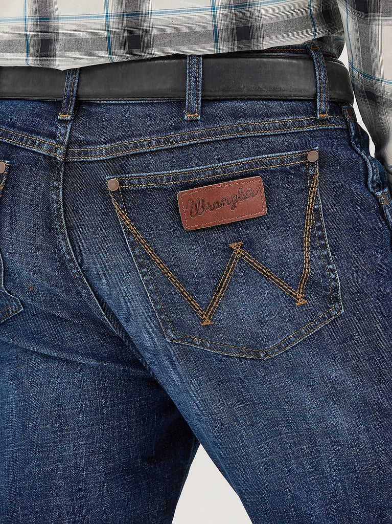 Men's Wrangler Retro Relaxed Fit Bootcut Jean #112370633