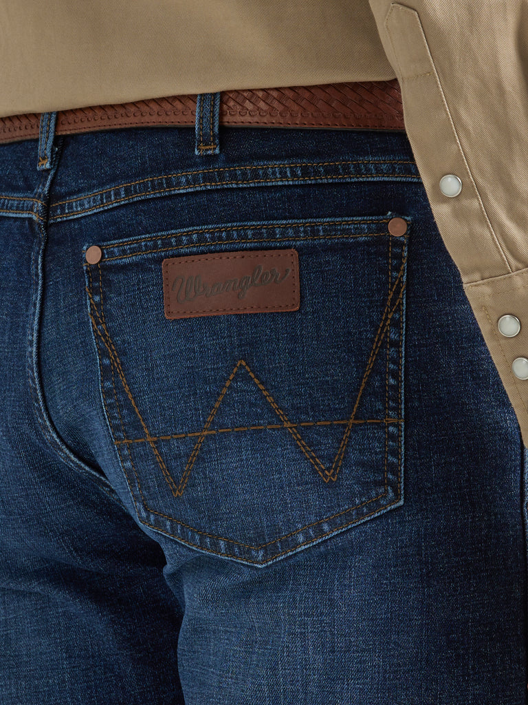 Men's Wrangler Retro Slim Fit Bootcut Jean #112332505