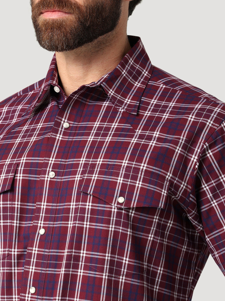 Men's Wrangler Wrinkle Resist Relaxed Fit Snap Front Shirt #112318652X